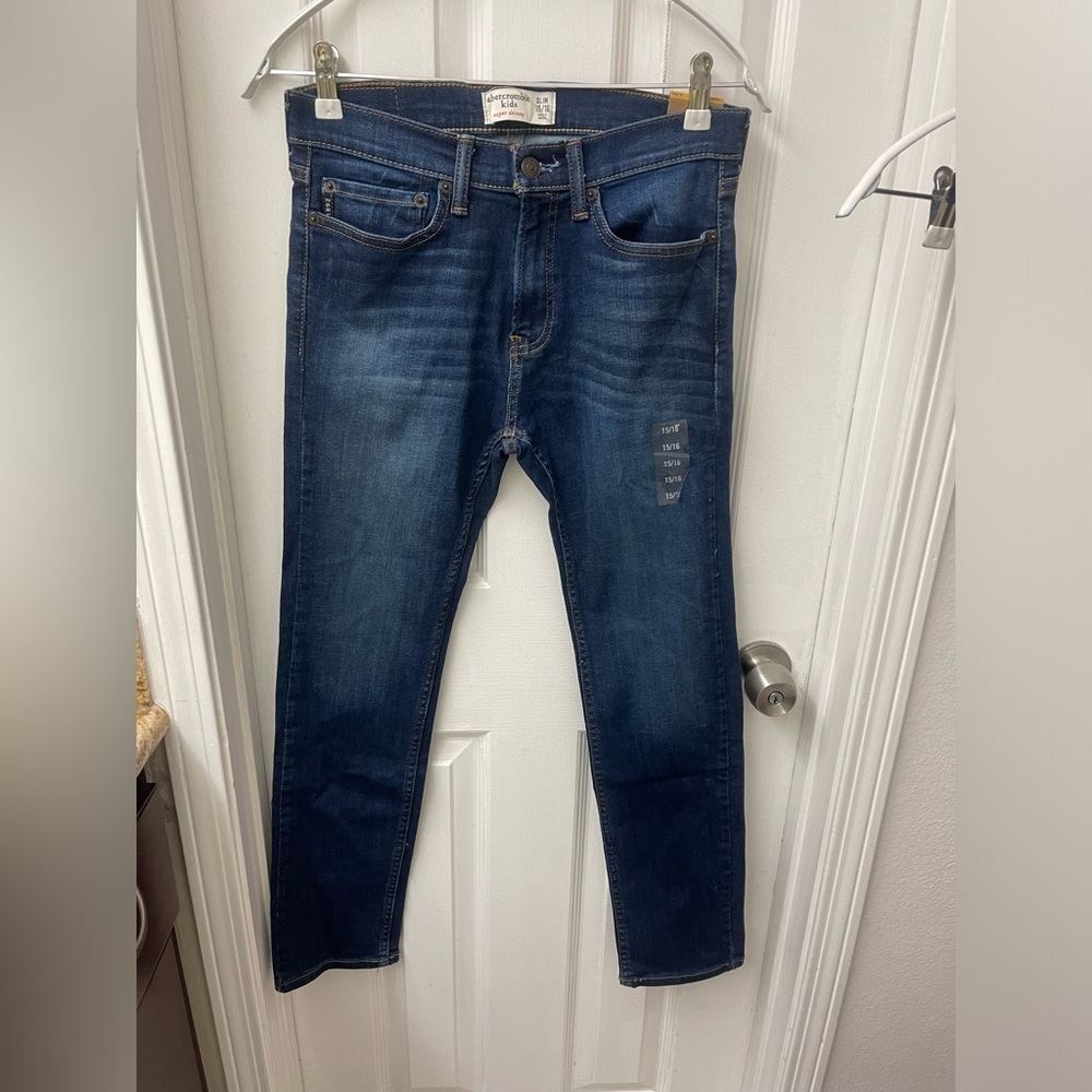 Abercrombie A&F Youth Size 15/16 Slim Medium Wash Super‎ Skinny Jeans